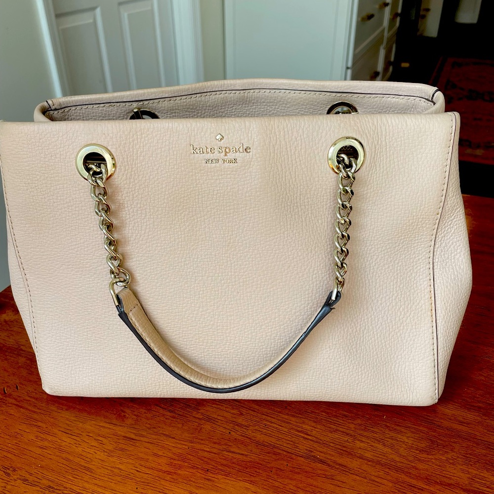 Great neutral Kate spade purse.